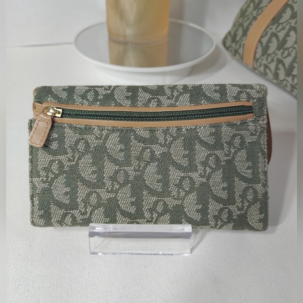 DIOR  Green Saddle Wallet - Picture 4 of 15